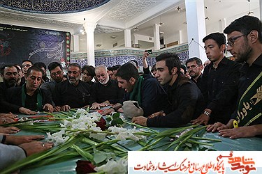 پیکر ۵ شهید مدافع حرم در قم تشییع شد پیکر ۵ شهید مدافع حرم در قم تشییع شد
