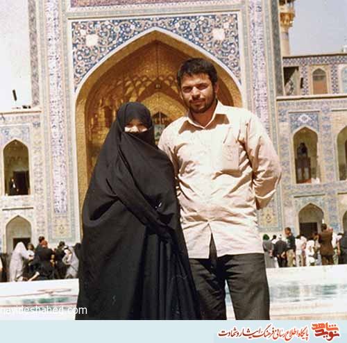 همیشه در انتظار رسیدن به معشوق بود همیشه در انتظار رسیدن به معشوق بود