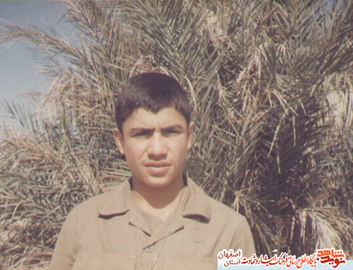 حاجيه خانم ايران نصر اصفهاني مادر شهيدانمحمد و ابراهيم نصر اصفهاني و جانباز ۷۰% كريم نصر اصفهاني بدیدار فرزندانش شتافت حاجيه خانم ايران نصر اصفهاني مادر شهيدانمحمد و ابراهيم نصر اصفهاني و جانباز ۷۰% كريم نصر اصفهاني بدیدار فرزندانش شتافت