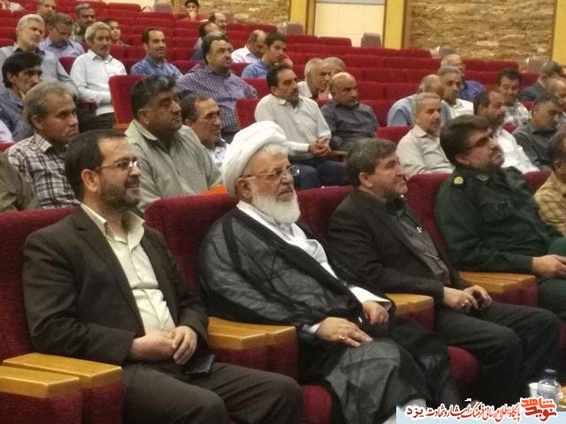 گردهمایی بزرگ آزادگان استان یزدبرگزار شد + تصویر گردهمایی بزرگ آزادگان استان یزدبرگزار شد + تصویر