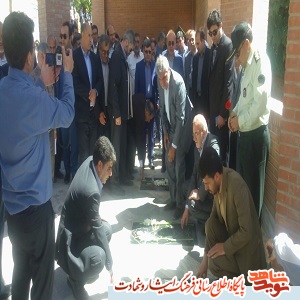 مراسم گلباران و عطرافشانی گلزار شهدای کلات اسفراین از توابع  استان خراسان شمالی