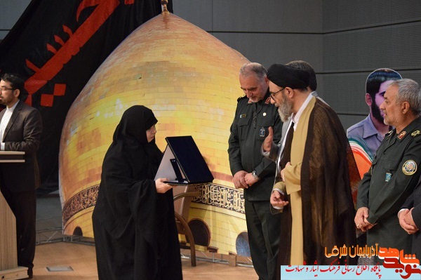 مراسم باشکوه و کشوری تجلیل از مقام شهدای مداح در تبریز برگزار شد + تصاویر مراسم باشکوه و کشوری تجلیل از مقام شهدای مداح در تبریز برگزار شد + تصاویر