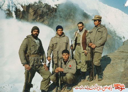 یک رزمنده همیشه در سختی و مشکلات می باشد یک رزمنده همیشه در سختی و مشکلات می باشد