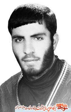 شهيدى که جبهه و جنگ را ميدان آزمايش الهى و ميعادگاهى براى رسيدن به معبود مى دانست شهيدى که جبهه و جنگ را ميدان آزمايش الهى و ميعادگاهى براى رسيدن به معبود مى دانست