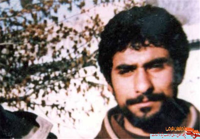 بدانید که دین اسلام با خون آبیاری شده است