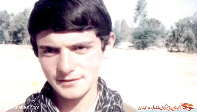 این بچه قاچاقی وارد اتوبوس شده؛ او را به پشت جبهه منتقل کن این بچه قاچاقی وارد اتوبوس شده؛ او را به پشت جبهه منتقل کن