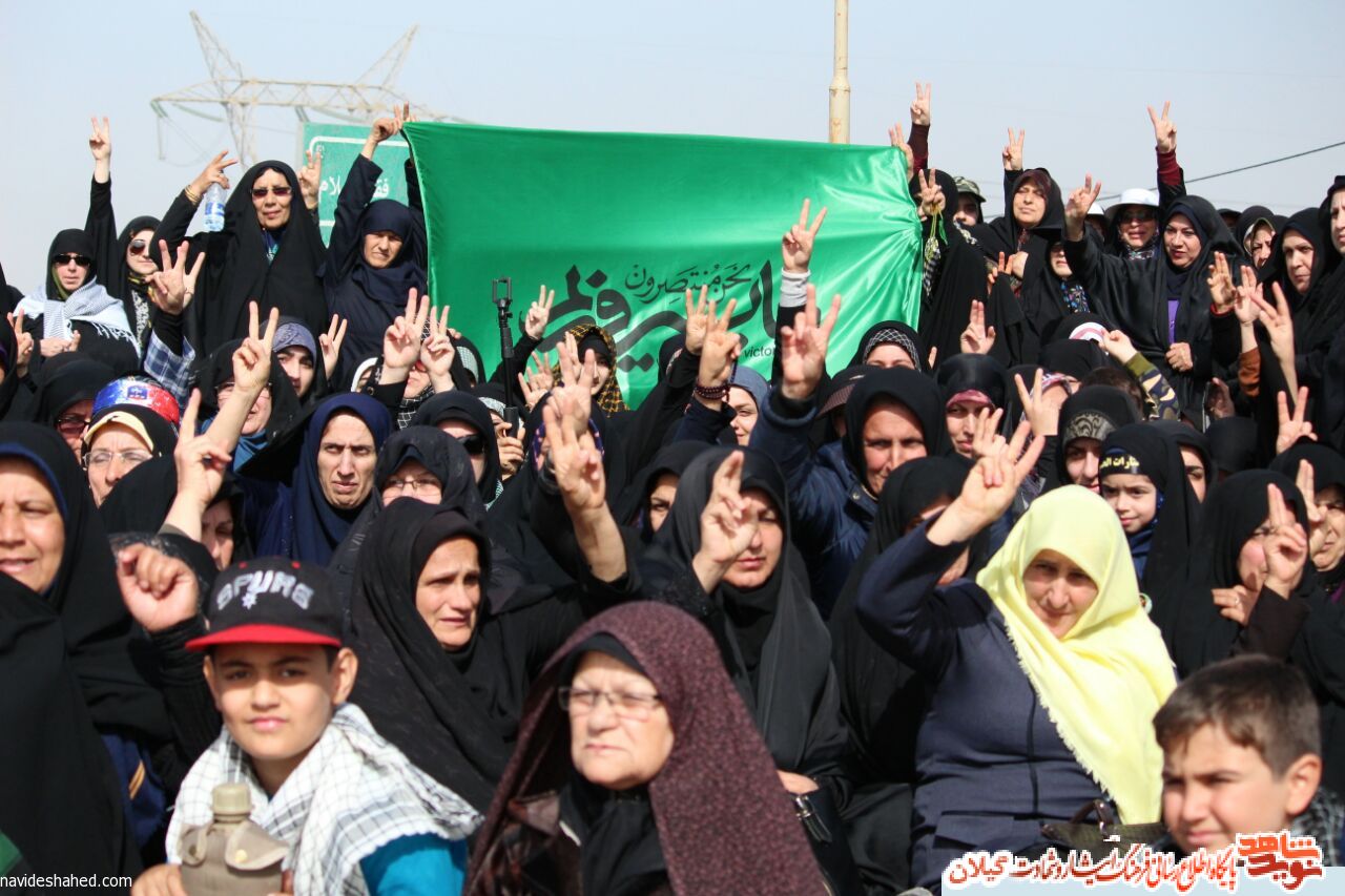 کمپین «ما پیروزیم» از جذابیتهای سفر گیلانی ها به راهیاننور/با تبعیت از مقام معظم رهبری در جنگ اقتصادی هم سربلند بیرون خواهیم آمد کمپین «ما پیروزیم» از جذابیتهای سفر گیلانی ها به راهیاننور/با تبعیت از مقام معظم رهبری در جنگ اقتصادی هم سربلند بیرون خواهیم آمد