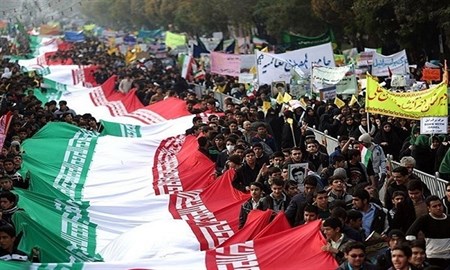 لشکر سلیمانی به میدان آزادی رسید/ جشن باشکوه ۴۱ سالگی انقلاب اسلامی برپاست لشکر سلیمانی به میدان آزادی رسید/ جشن باشکوه ۴۱ سالگی انقلاب اسلامی برپاست