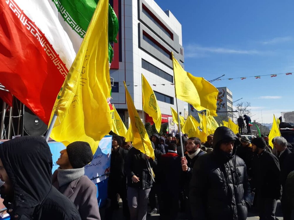 لشکر سلیمانی به میدان آزادی رسید/ جشن باشکوه ۴۱ سالگی انقلاب اسلامی برپاست لشکر سلیمانی به میدان آزادی رسید/ جشن باشکوه ۴۱ سالگی انقلاب اسلامی برپاست