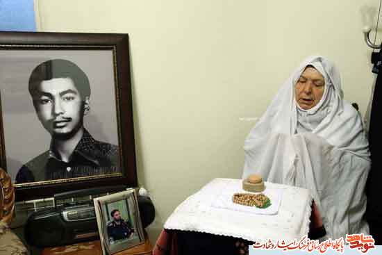 مادر شهیدان طهرانیمقدم به رحمت ایزدی پیوست+ آخرین حرف های مادر که در گفتگو با شاهد روایت شد مادر شهیدان طهرانیمقدم به رحمت ایزدی پیوست+ آخرین حرف های مادر که در گفتگو با شاهد روایت شد