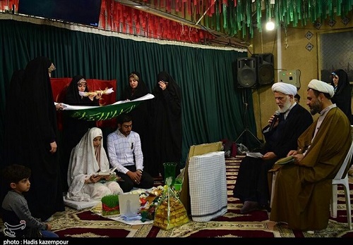آغاز زندگی زوج جوان در معراج شهدای اهواز + تصاویر آغاز زندگی زوج جوان در معراج شهدای اهواز + تصاویر