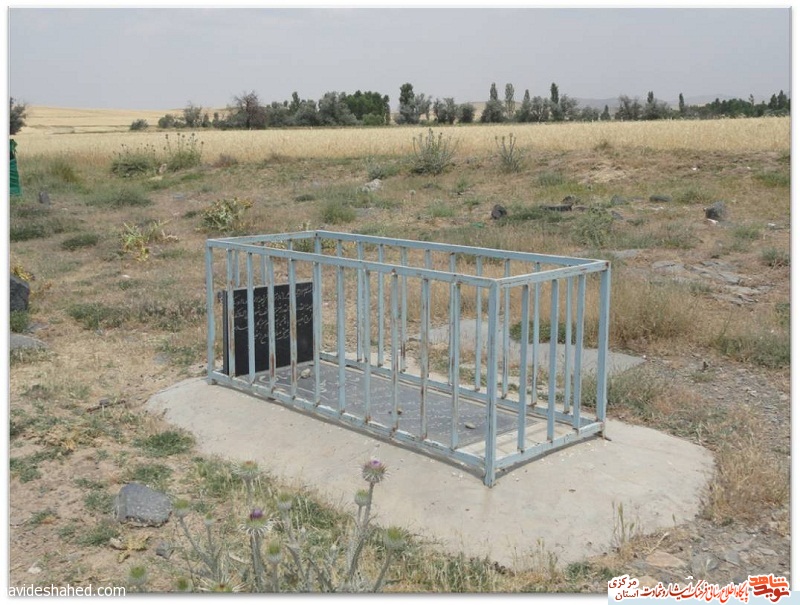 معرفی گلزار شهدای روستای ده احمد