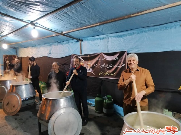 پخت حلیم به مناسبت شهادت امام رضا(ع) در سمنان پخت حلیم به مناسبت شهادت امام رضا(ع) در سمنان