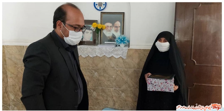 دفاع مقدس یادآور حماسه ایثار و جانفشانی ملت ایران است دفاع مقدس یادآور حماسه ایثار و جانفشانی ملت ایران است
