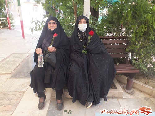 آیین غبارروبی و عطرافشانی مزار شهدای عملیات بیت المقدس در قم برگزار شد