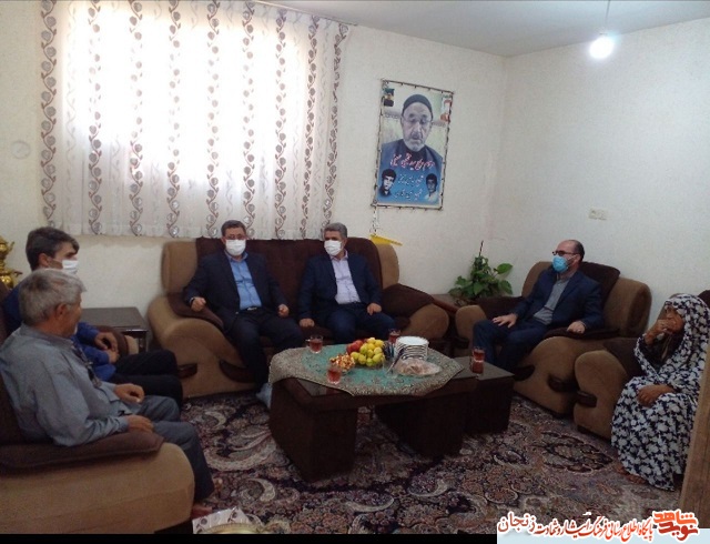 تصاویر دیدار با خانواده شهدای ابهر به مناسبت عید غدیر