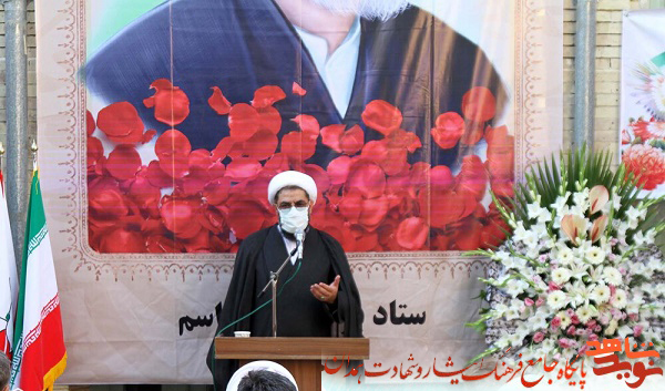گزارش تصویری| آئین رونمایی از المان شهید مدنی در بیت ایشان