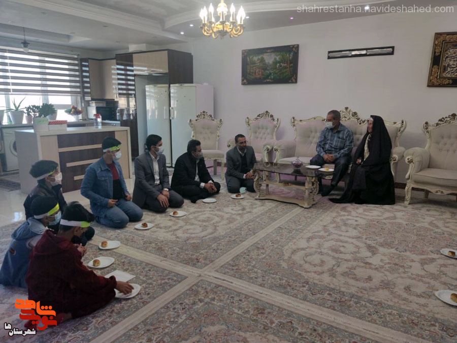 دانش آموزان صفادشتی با مادر شهید «شهسوار بابک» دیدار کردند
