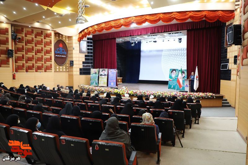 همسران شهدا فرزندان خوبی برای انقلاب تربیت کردند