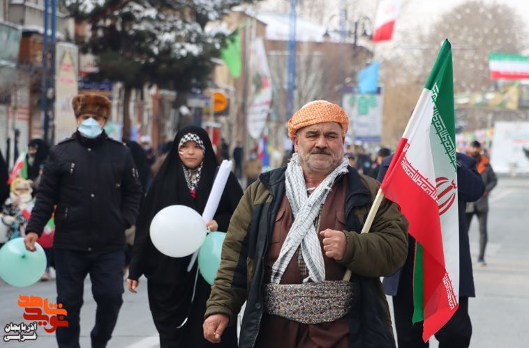 راهپیمایی 22 بهمن در ارومیه با حضور جامعه ایثارگری و مسئولان برگزار شد