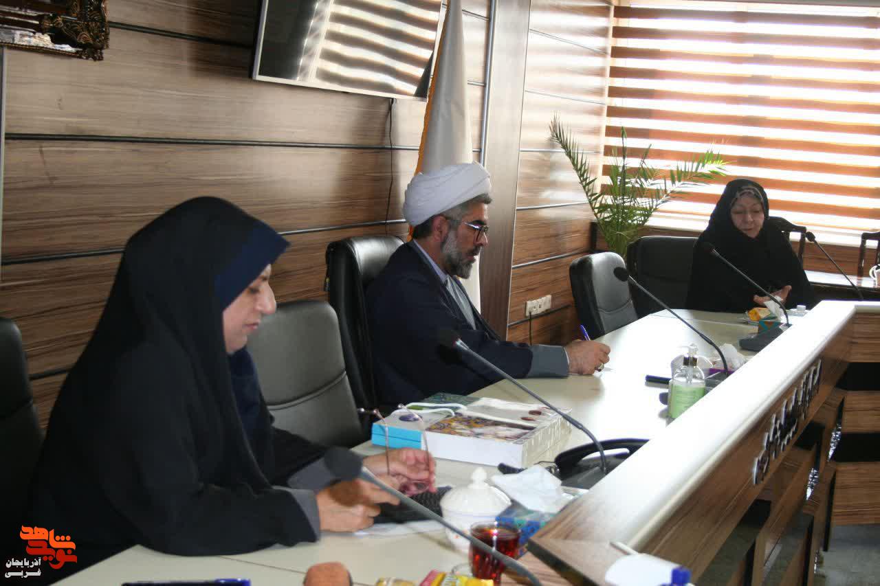 مادران و همسران شهدا نقش مهمی در حماسه آفرینی‌های بی‌بدیل تاریخ انقلاب اسلامی ایران داشتند