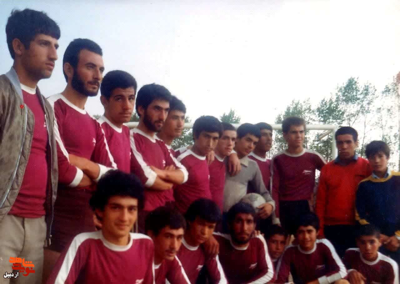 عکس11 فوتبالیست اردبیلی که برای اهتزاز پرچم ایران جنگیدند
