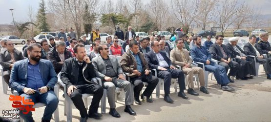 غرس نهال بمناسبت بزرگداشت روز شهدا