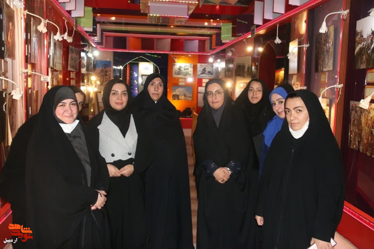 بازدید رییس سازمان فرهنگی ورزشی شهرداری اردبیل و هیئت همراه از موزه شهدای اردبیل