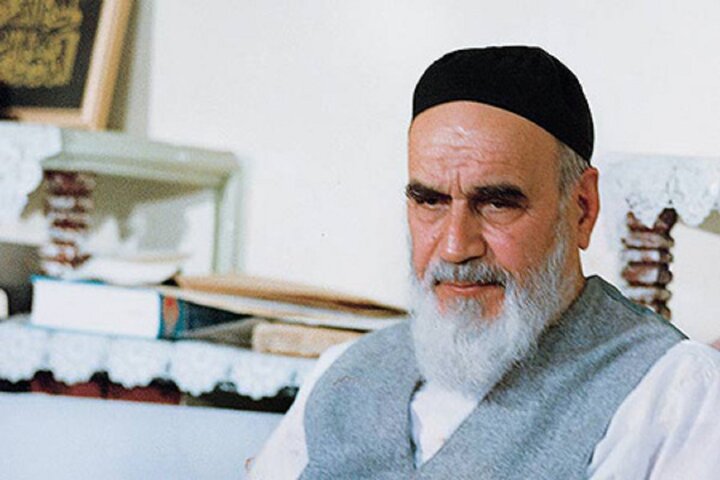 «مردم باوری» ویژگی اصلی گفتمان امام خمینی (ره) است