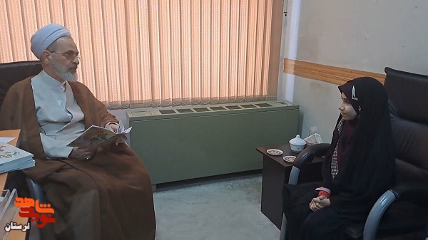 تقدیر مدیر حوزه های علمیه کشور از کوچکترین نویسنده ایثار و شهادت