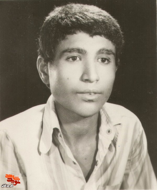 اسناد تحصیلی به جا‌مانده از شهید «احمد سنگی‌نژاد»