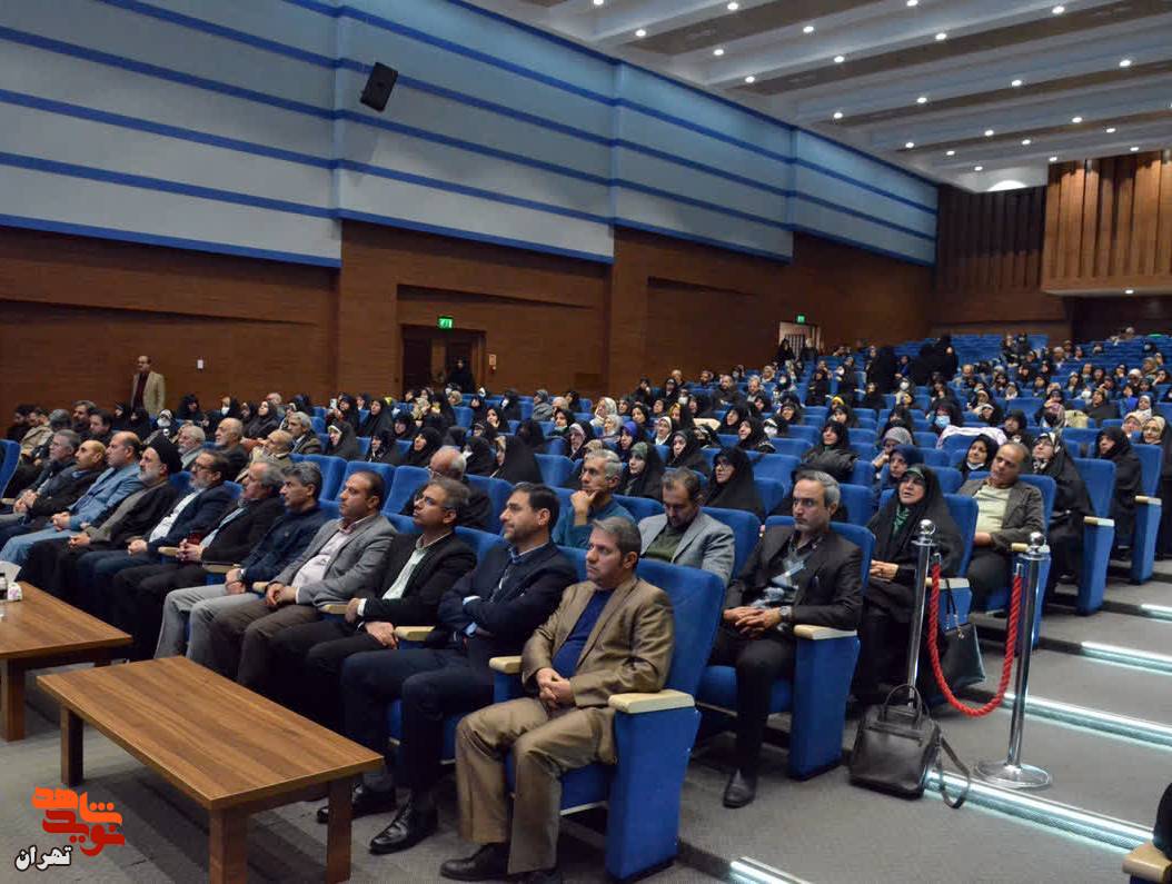محفل انس با قرآن کریم و آیین افتتاح باشگاه قرآنیان در دهکده نشاط