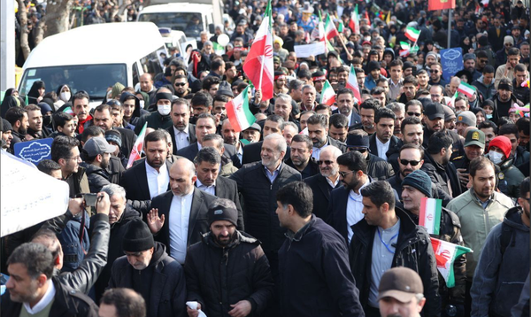 جشن سالروز پیروزی شکوهمند انقلاب اسلامی آغاز شد جشن سالروز پیروزی شکوهمند انقلاب اسلامی آغاز شد