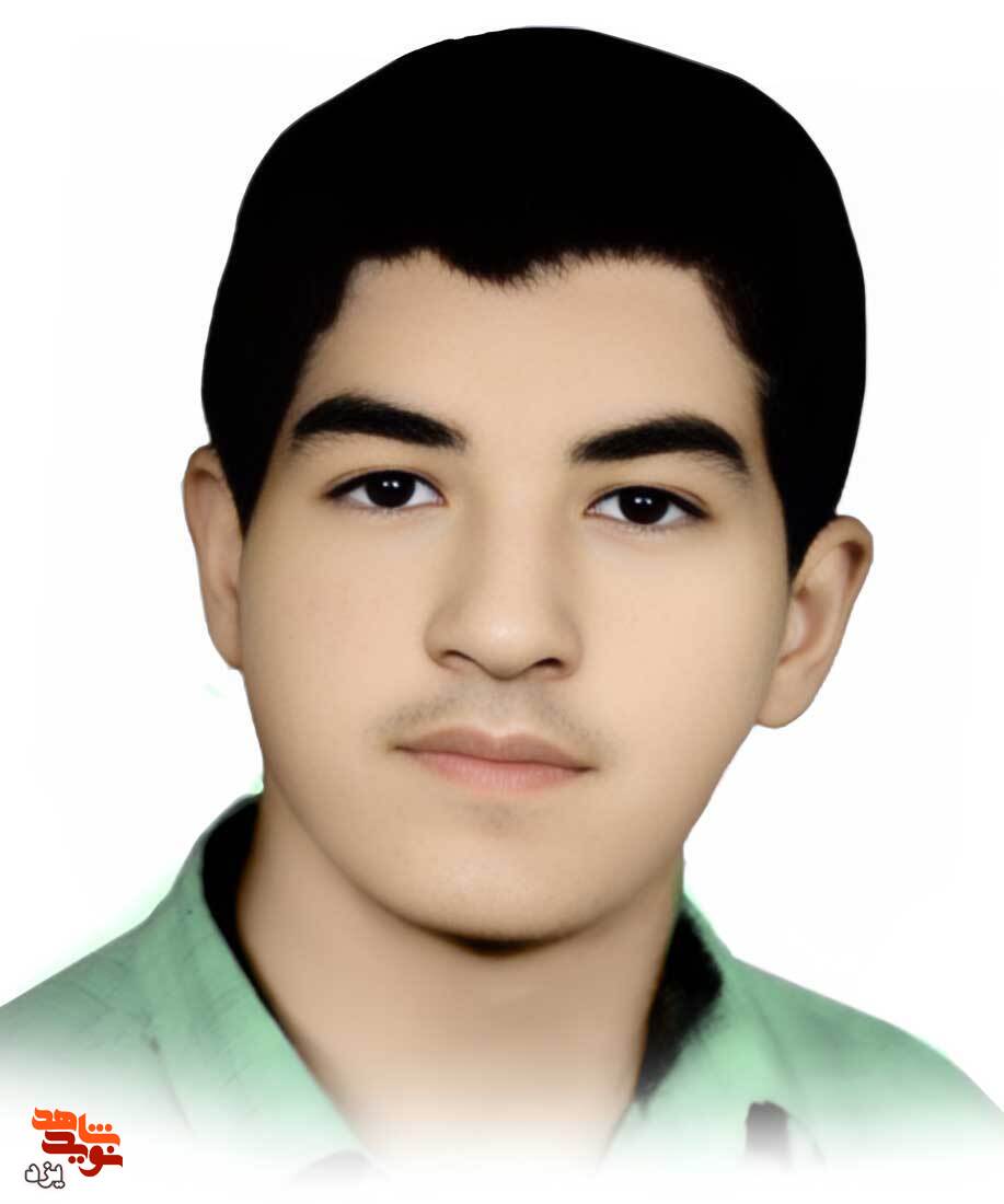 تصاویری ناب از شهید «احمد آخوند زردینی»