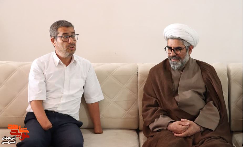 دیدار مدیرکل بنیاد استان با خانواده های جانبازان گرانقدر 70 درصد در ارومیه دیدار مدیرکل بنیاد استان با خانواده های جانبازان گرانقدر 70 درصد در ارومیه