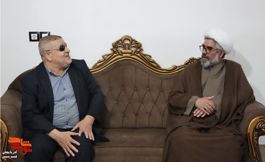 دیدار مدیرکل بنیاد استان با خانواده های جانبازان گرانقدر 70 درصد در ارومیه دیدار مدیرکل بنیاد استان با خانواده های جانبازان گرانقدر 70 درصد در ارومیه