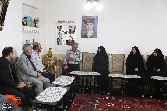 سلمانی و نریمانی بمناسبت سالروز بازگشت آزادگان به دیدار با دو آزاده رفتند سلمانی و نریمانی بمناسبت سالروز بازگشت آزادگان به دیدار با دو آزاده رفتند