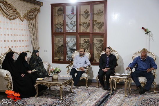 سلمانی و نریمانی بمناسبت سالروز بازگشت آزادگان به دیدار با دو آزاده رفتند سلمانی و نریمانی بمناسبت سالروز بازگشت آزادگان به دیدار با دو آزاده رفتند