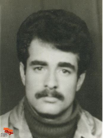 نشانه های پدری را میگفت که خود او را ندیده بود نشانه های پدری را میگفت که خود او را ندیده بود