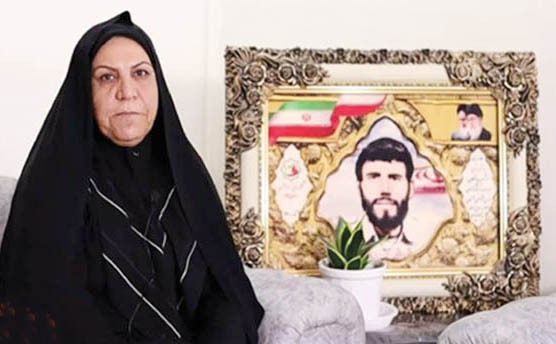 همسران شهدا، هم نقش پدر دارند برای فرزندانشان و هم مادر
