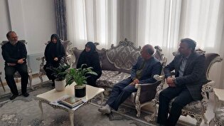 دیدار مدیرکل بنیاد خراسان رضوی با خانواده شهید...