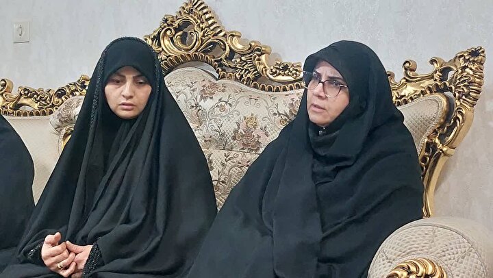 گزارش تصویری؛ دیدار مدیرکل بنیاد خراسان رضوی با خانواده شهدای مدافع امنیت