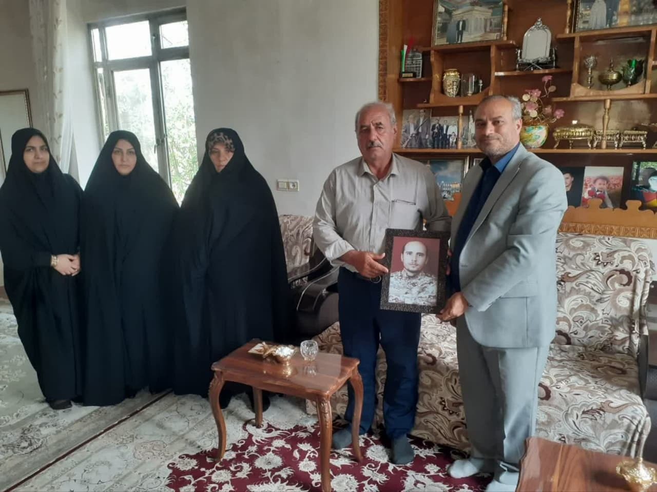 دیدار مسئولین بنیاد شهید سلماس با خانواده معظم شهید مهدی خلیلی + تصاویر