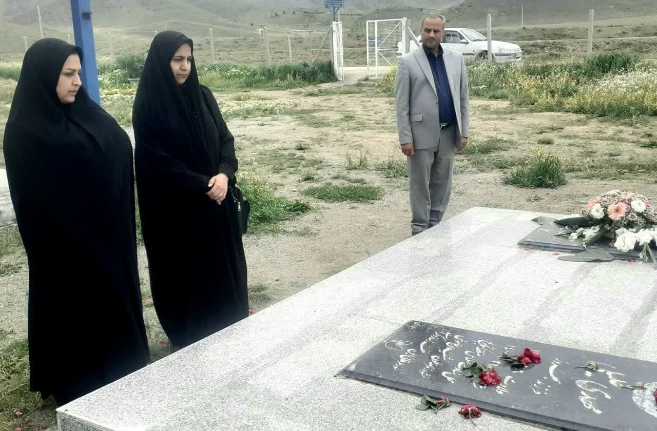 دیدار مسئولین بنیاد شهید سلماس با خانواده معظم شهید مهدی خلیلی + تصاویر