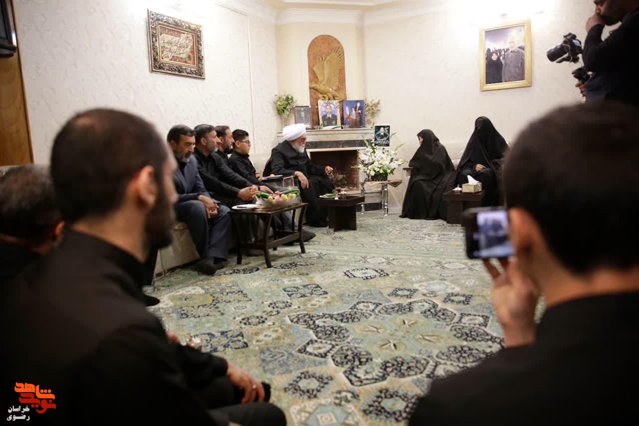 دیدار تولیت آستان قدس رضوی با خانواده شهید «مجتبی عرفانیان»