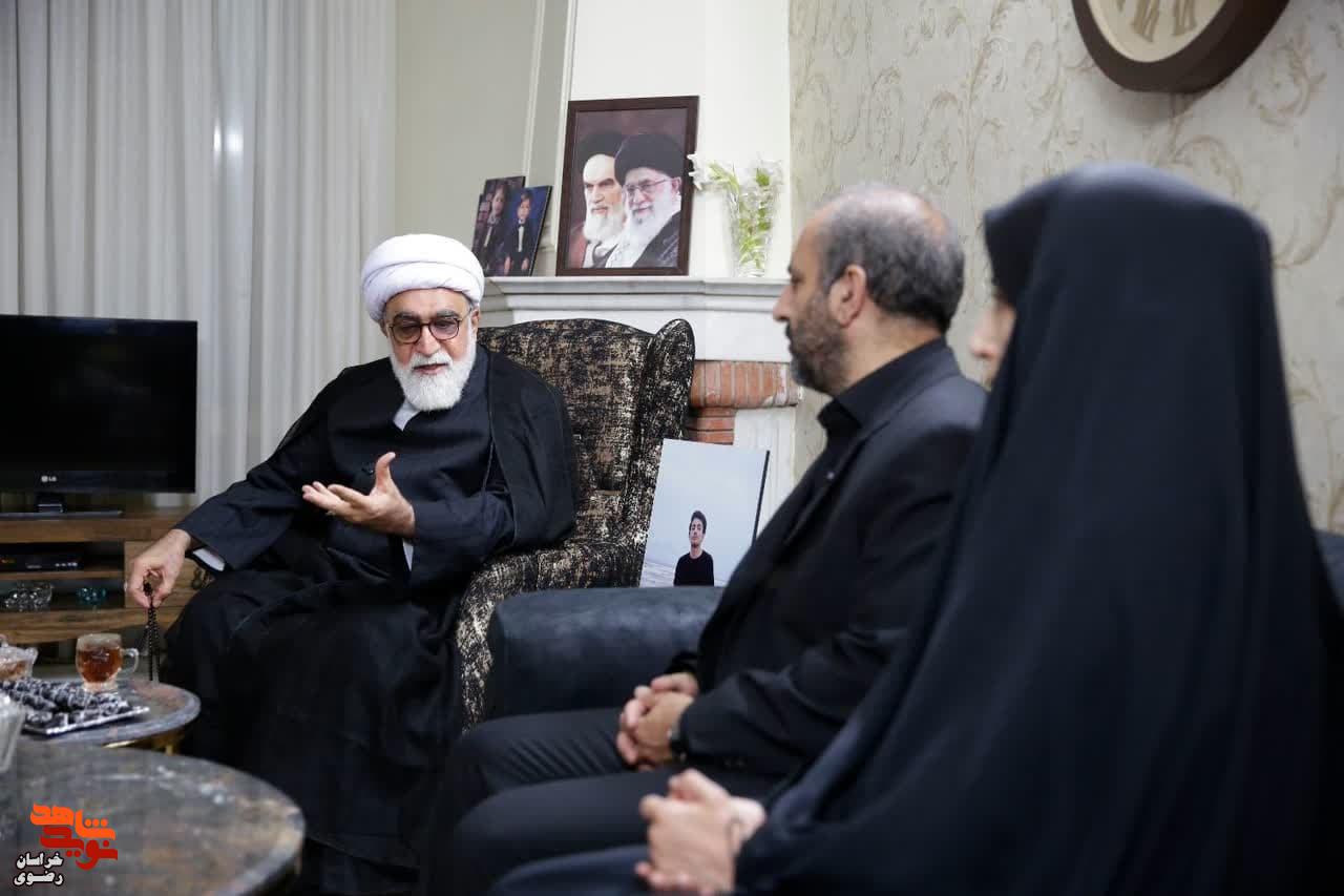 دیدار تولیت آستان قدس رضوی با خانواده شهید «متین صفاییان»
