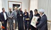 دیدار سرپرست بنیاد گلستان با خانواده شهید «مهرداد...