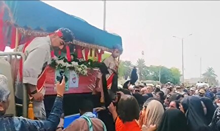 تشییع پیکر شهید «عباس بیرقی فرد» در بندرعباس