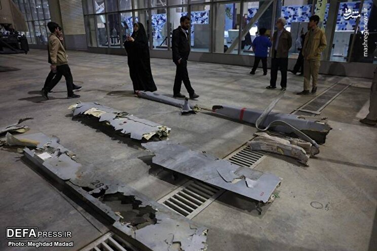 عکس/ لاشه پهپادهای صهیونی در نمایشگاه دستاوردهای هوافضای سپاه
