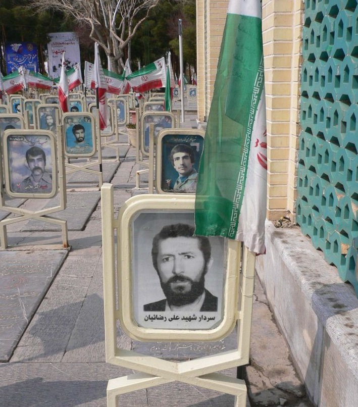 عشقبازان را سماع جان، میان آتش است... عشقبازان را سماع جان، میان آتش است...